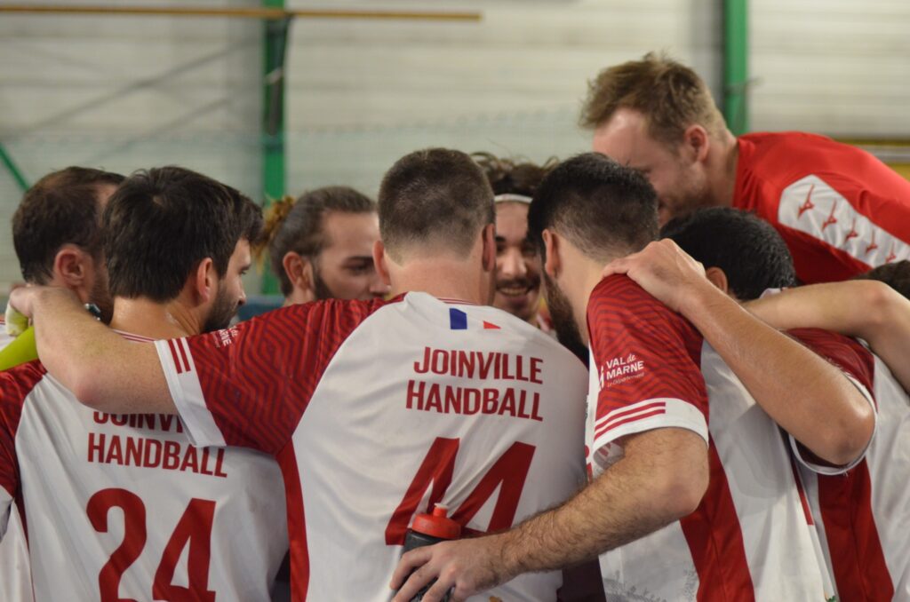 Les joueurs de l'équipe sénior du Joinville Handball