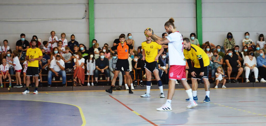 Penalty tiré lors d'un match de Nationale 3 Gymnase Lecuirot à Joinville-le-Pont